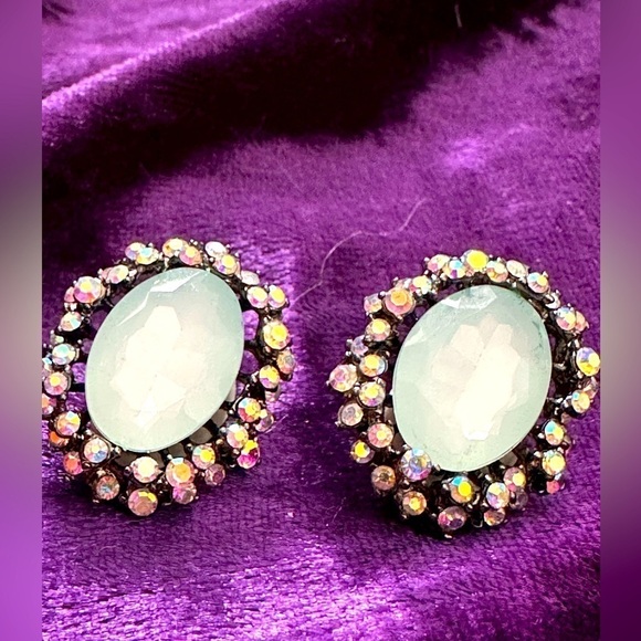 Clip On Earrings Blue Glass & Aurora Borealis Crystals Gun Metal Oval 1’ 3373 B - Picture 1 of 10